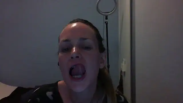 Annylove1 online show from November 6, 2025, 12:03 am