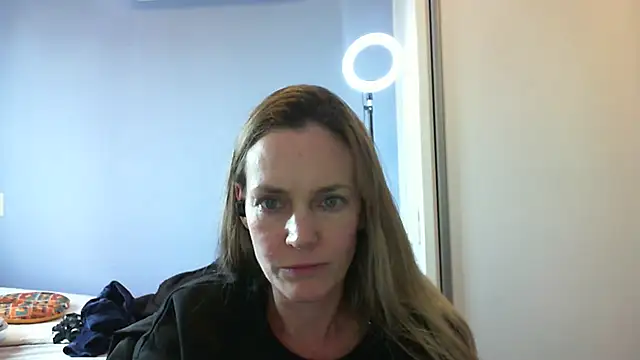 Annylove1 online show from October 31, 2025, 4:25 pm