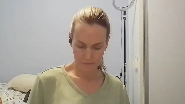 Annylove1 online show from March 12, 2026, 12:16 am