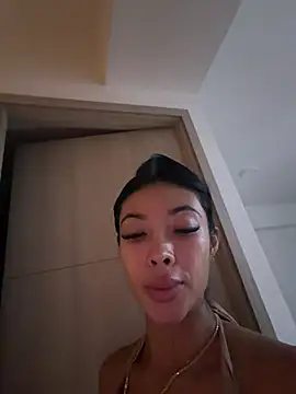 Snapshot of KalaBeckett_ chatting on April 7, 2026, 10:50 am KalaBeckett online show from April 7, 2026, 10:50 am