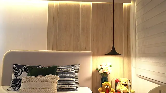 Snapshot of KalaBeckett_ chatting on April 2, 2026, 11:17 am KalaBeckett online show from April 2, 2026, 11:17 am