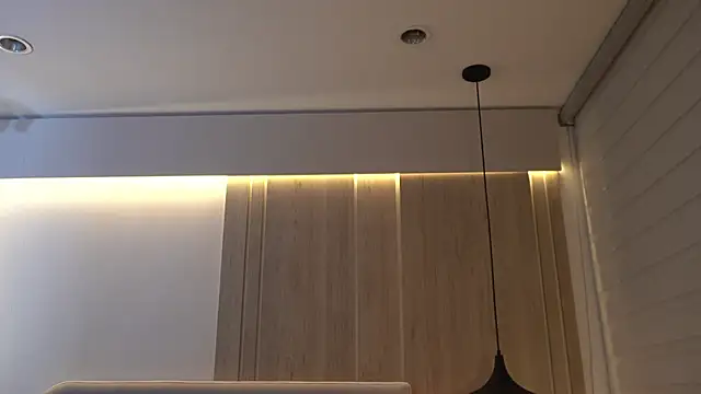 Snapshot of KalaBeckett_ chatting on April 5, 2026, 12:34 pm KalaBeckett online show from April 5, 2026, 12:34 pm