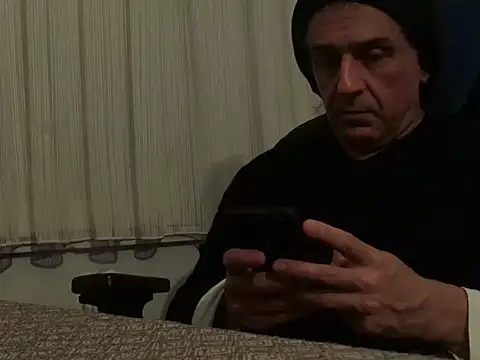 ALPHANDRE online show from April 2, 2026, 6:47 pm