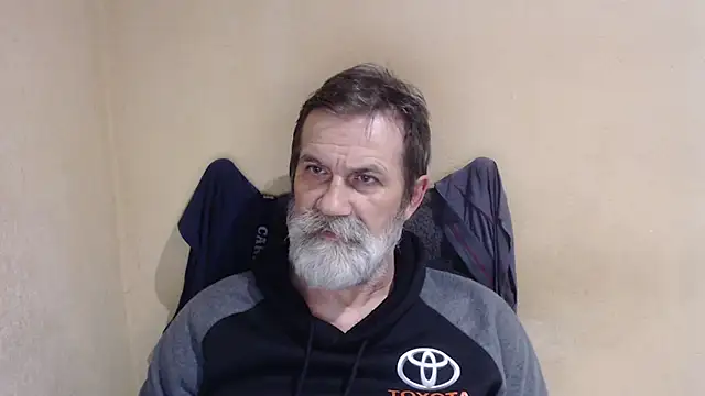 Snapshot of AlexNudo chatting on November 5, 2025, 1:14 pm AlexNudo online show from November 5, 2025, 1:14 pm