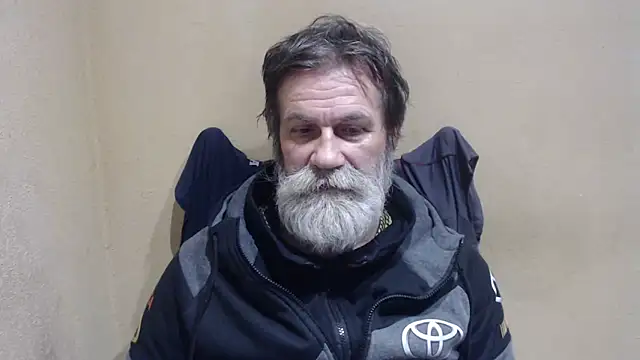 Snapshot of AlexNudo chatting on December 15, 2025, 8:31 am AlexNudo online show from December 15, 2025, 8:31 am