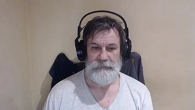 Snapshot of AlexNudo chatting on December 3, 2025, 7:08 am AlexNudo online show from December 3, 2025, 7:08 am