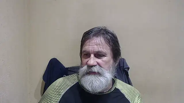 Snapshot of AlexNudo chatting on December 16, 2025, 10:30 am AlexNudo online show from December 16, 2025, 10:30 am