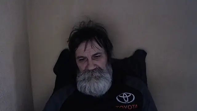 Snapshot of AlexNudo chatting on January 14, 2026, 1:04 pm AlexNudo online show from January 14, 2026, 1:04 pm