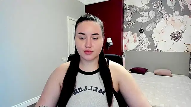 Roxie Bradley online show from February 17, 2026, 6:54 am