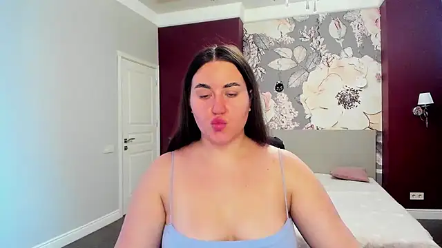 Snapshot of Roxie_Bradley chatting on November 13, 2025, 6:50 am Roxie Bradley online show from November 13, 2025, 6:50 am