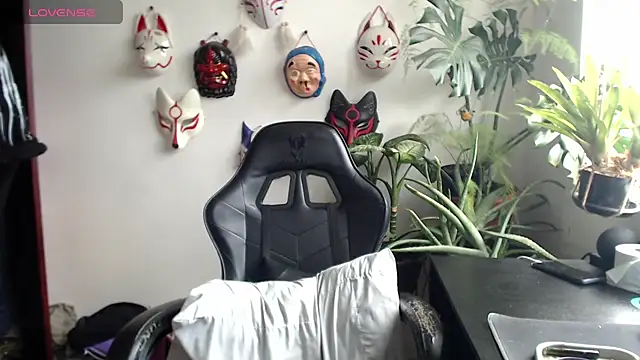 cat salo online show from March 19, 2026, 4:07 pm