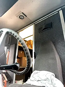 SlxmXBlxck online show from September 27, 2025, 2:23 pm