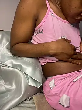  yisela  online show from March 8, 2026, 1:44 am