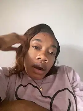 Snapshot of _yisela_ chatting on December 21, 2025, 9:48 pm yisela online show from December 21, 2025, 9:48 pm