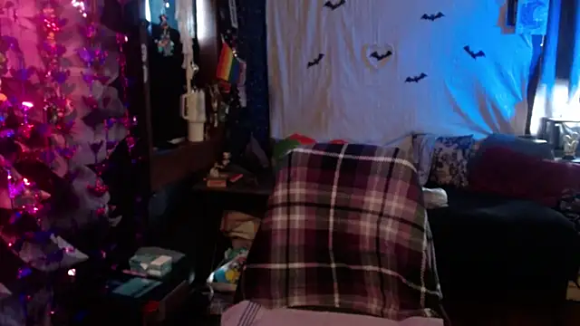 Snapshot of edgexchaos chatting on December 20, 2025, 3:15 pm edgexchaos online show from December 20, 2025, 3:15 pm