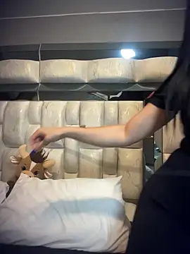 Miaparkerss  online show from October 25, 2025, 10:21 pm