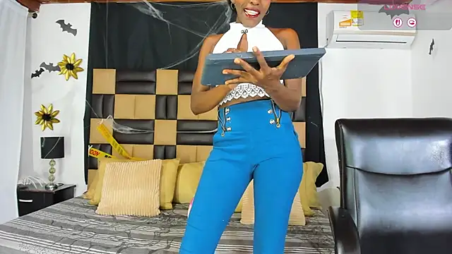 AlmaSean online show from October 29, 2025, 5:56 pm