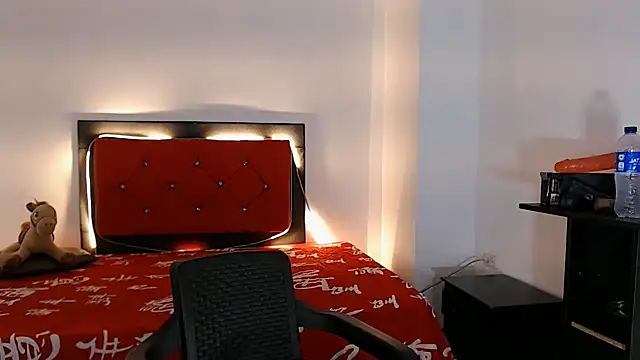 Snapshot of sofiaxdollxxx chatting on June 8, 2026, 8:20 pm sofiaxdollxxx online show from June 8, 2026, 8:20 pm