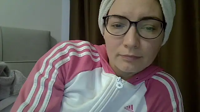 Ashleyspice online show from December 2, 2025, 9:33 am