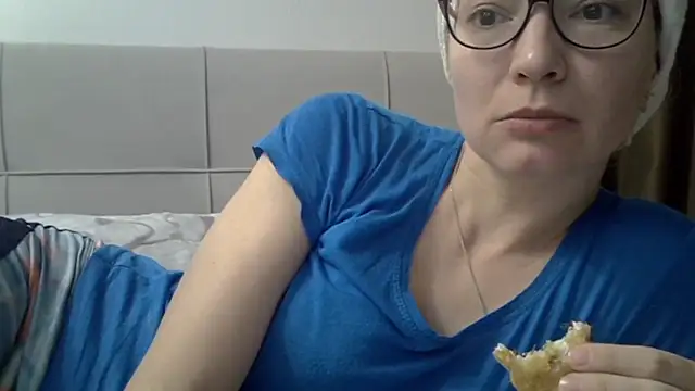 Ashleyspice online show from March 20, 2025, 7:14 am