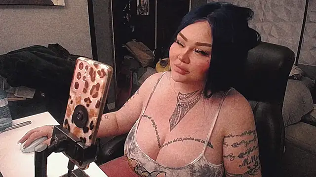 sheylagoddess11 online show from October 20, 2025, 7:20 am