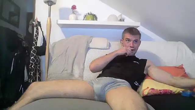 Snapshot of Cambitchboy chatting on October 18, 2025, 8:55 pm Cambitchboy online show from October 18, 2025, 8:55 pm