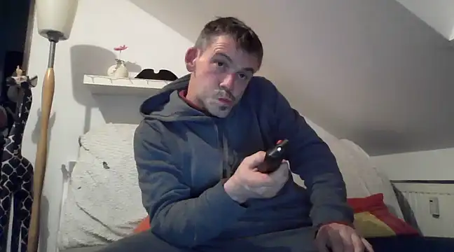 Snapshot of Cambitchboy chatting on February 6, 2025, 5:40 pm Cambitchboy online show from February 6, 2025, 5:40 pm