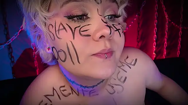 Snapshot of Laura_takint chatting on March 10, 2025, 4:03 pm Laura takint online show from March 10, 2025, 4:03 pm