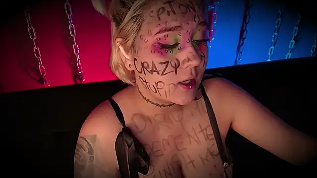 Snapshot of Laura_takint chatting on March 13, 2025, 10:10 pm Laura takint online show from March 13, 2025, 10:10 pm