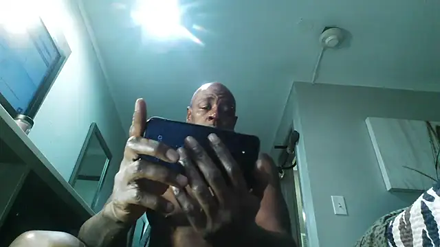 Snapshot of bobbiebone1@xh chatting on November 9, 2025, 1:15 pm bobbiebone1xh online show from November 9, 2025, 1:15 pm