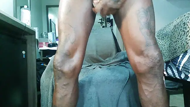 Snapshot of bobbiebone1@xh chatting on November 12, 2025, 6:34 pm bobbiebone1xh online show from November 12, 2025, 6:34 pm