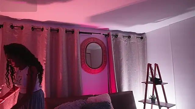 Snapshot of Valeriestyle chatting on November 4, 2025, 4:05 am Valeriestyle online show from November 4, 2025, 4:05 am