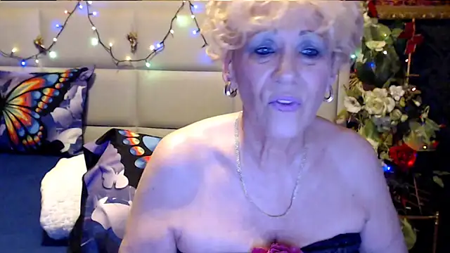 HappyWomanOn online show from October 30, 2025, 10:02 am