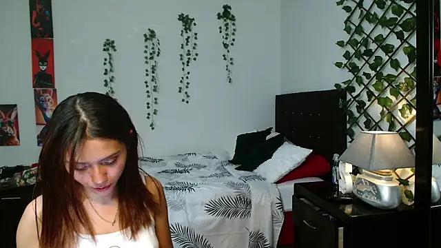 Snapshot of Pinkye_skarlet chatting on September 22, 2025, 5:57 am Pinkye skarlet online show from September 22, 2025, 5:57 am