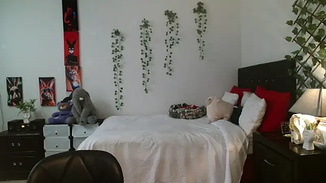 Snapshot of Pinkye_skarlet chatting on September 10, 2025, 5:01 pm Pinkye skarlet online show from September 10, 2025, 5:01 pm