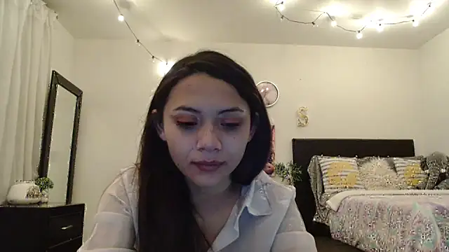 Snapshot of Pinkye_skarlet chatting on February 14, 2025, 5:30 am Pinkye skarlet online show from February 14, 2025, 5:30 am