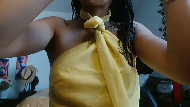 Snapshot of Pinkye_skarlet chatting on November 12, 2025, 5:50 pm Pinkye skarlet online show from November 12, 2025, 5:50 pm