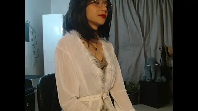 Snapshot of Pinkye_skarlet chatting on October 22, 2025, 4:23 am Pinkye skarlet online show from October 22, 2025, 4:23 am