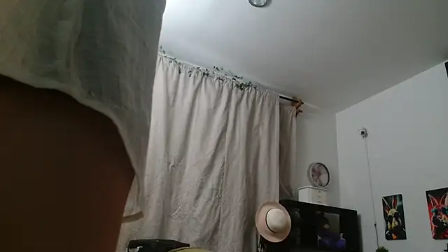 Snapshot of Pinkye_skarlet chatting on November 30, 2025, 12:00 am Pinkye skarlet online show from November 30, 2025, 12:00 am