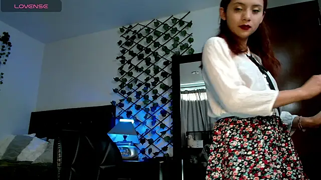 Snapshot of Pinkye_skarlet chatting on October 3, 2025, 9:49 pm Pinkye skarlet online show from October 3, 2025, 9:49 pm