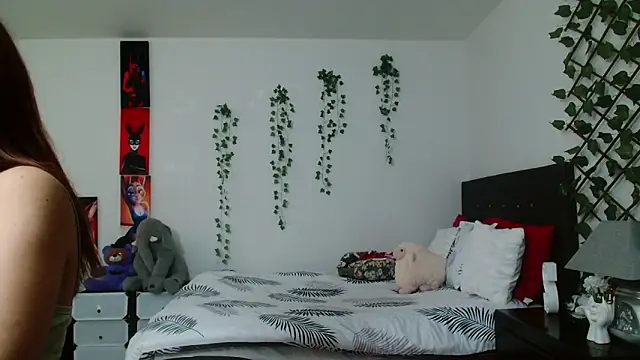 Snapshot of Pinkye_skarlet chatting on September 8, 2025, 3:33 pm Pinkye skarlet online show from September 8, 2025, 3:33 pm