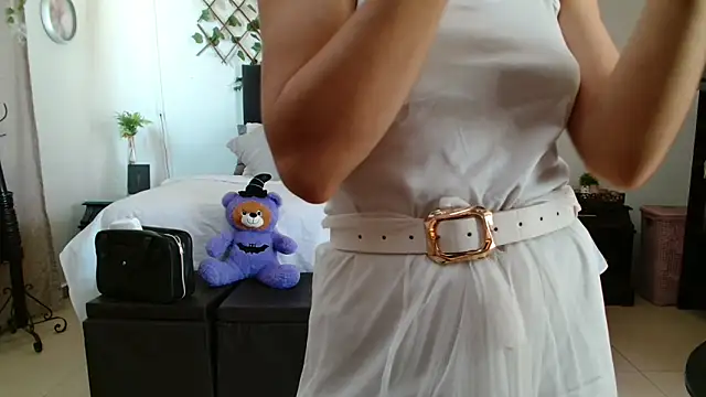 Pinkye skarlet online show from April 16, 2026, 5:47 pm