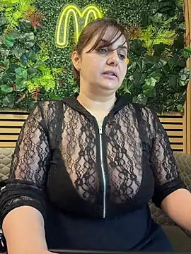 AnneKane online show from March 9, 2026, 9:46 am