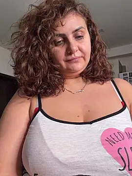 Snapshot of AnneKane chatting on December 14, 2025, 5:35 am AnneKane online show from December 14, 2025, 5:35 am