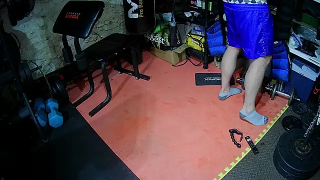 rob2810 online show from April 7, 2026, 7:37 pm