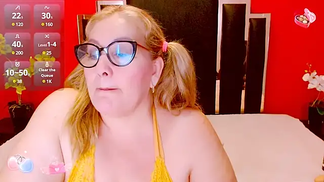 Snapshot of Nayla_Garner chatting on February 25, 2025, 11:26 pm Nayla Garner online show from February 25, 2025, 11:26 pm