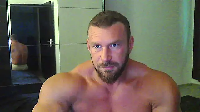 Snapshot of muscularkevin chatting on July 10, 2026, 3:39 am muscularkevin online show from July 10, 2026, 3:39 am
