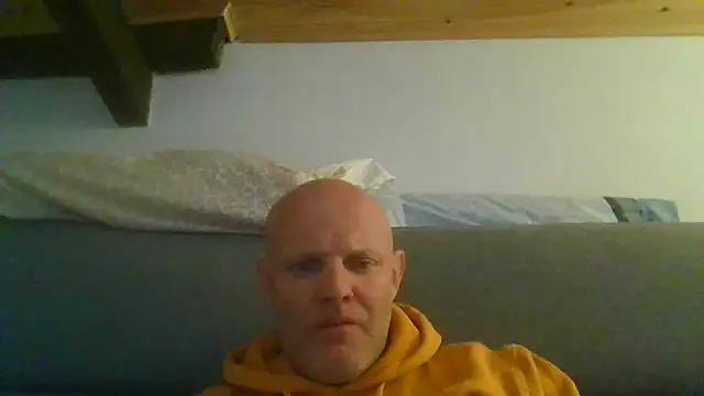 Snapshot of davigochi77bcn chatting on November 18, 2025, 8:01 pm davigochi77bcn online show from November 18, 2025, 8:01 pm