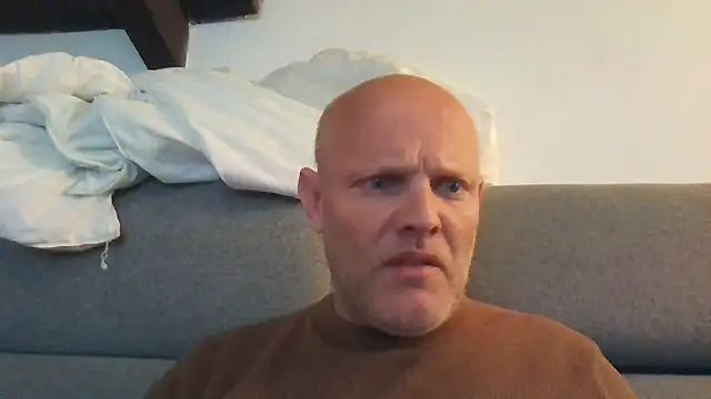 Snapshot of davigochi77bcn chatting on November 9, 2025, 7:51 pm davigochi77bcn online show from November 9, 2025, 7:51 pm