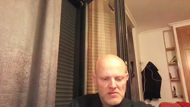 Snapshot of davigochi77bcn chatting on January 17, 2025, 7:38 pm davigochi77bcn online show from January 17, 2025, 7:38 pm